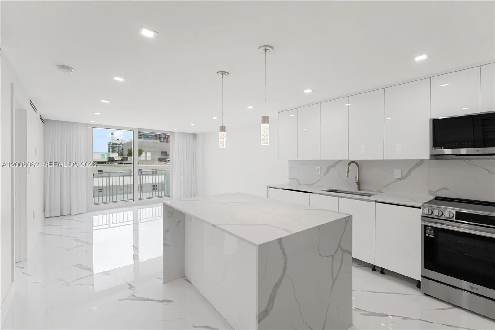 345 Ocean Dr # 708, Miami Beach, FL 33139 photo 3