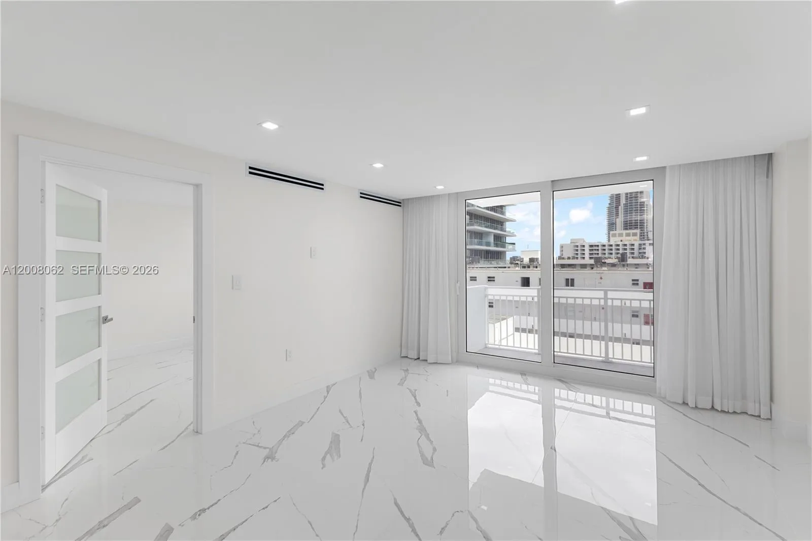 345 Ocean Dr # 708, Miami Beach, FL 33139 photo 5