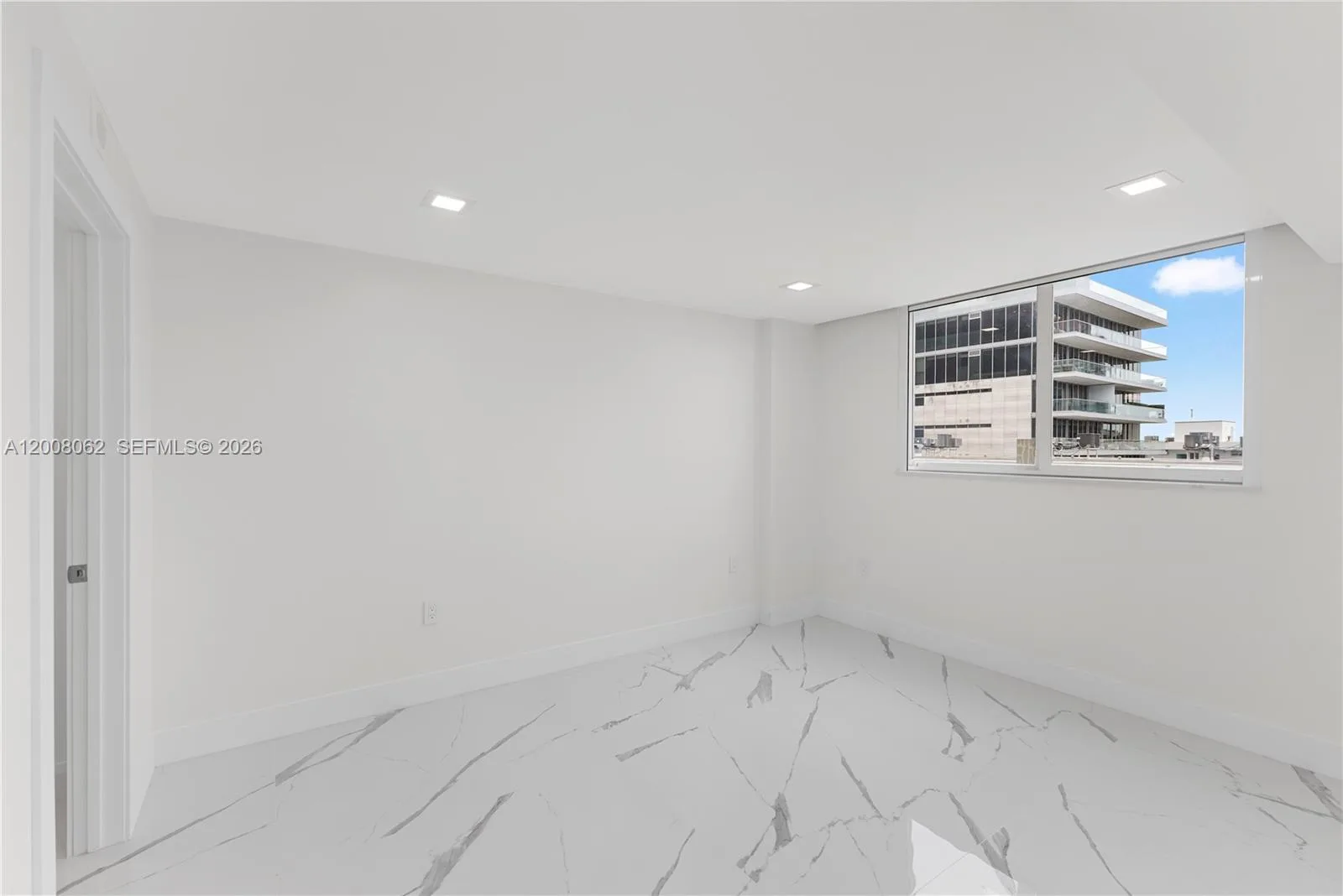 345 Ocean Dr # 708, Miami Beach, FL 33139 photo 7