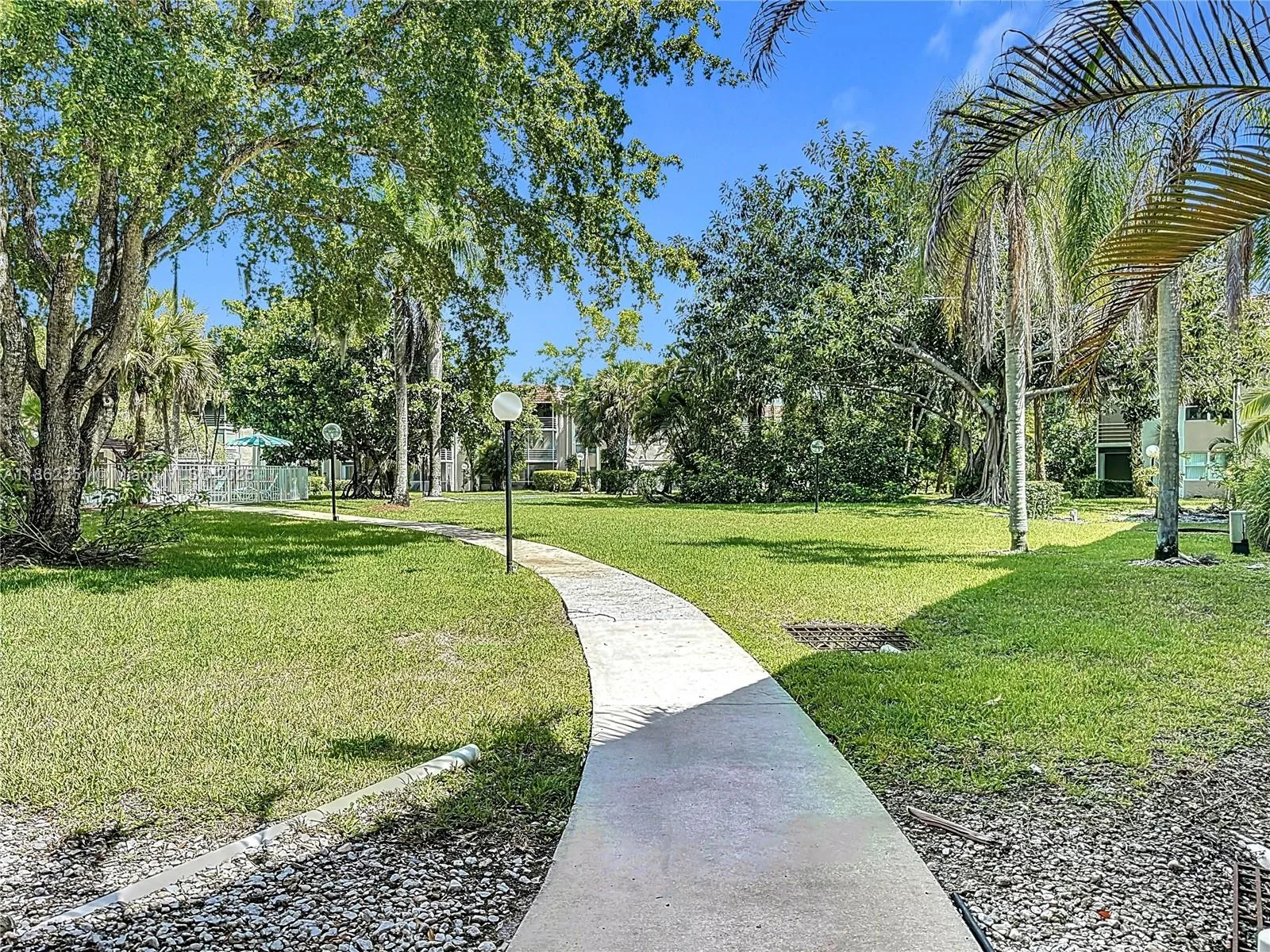 Chateau Mar Golf Resort Apartments – photo 8