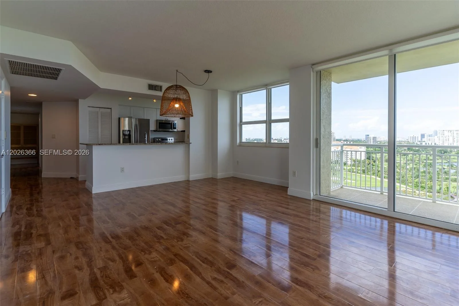 19501 W Country Club Dr # 1603, Aventura, FL 33180 photo 3