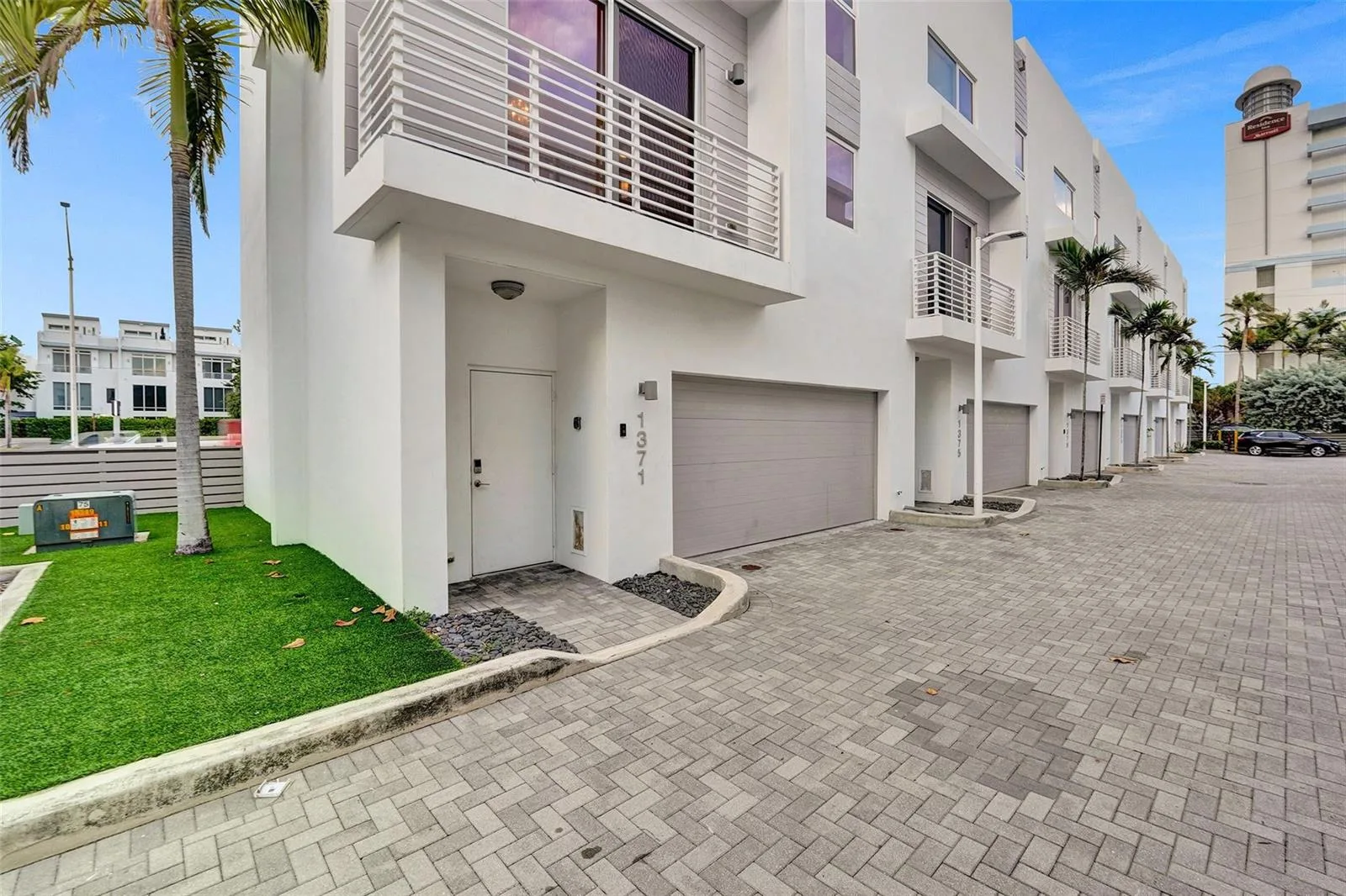 1371 N Ocean Boulevard, Pompano Beach, FL 33062 photo 2