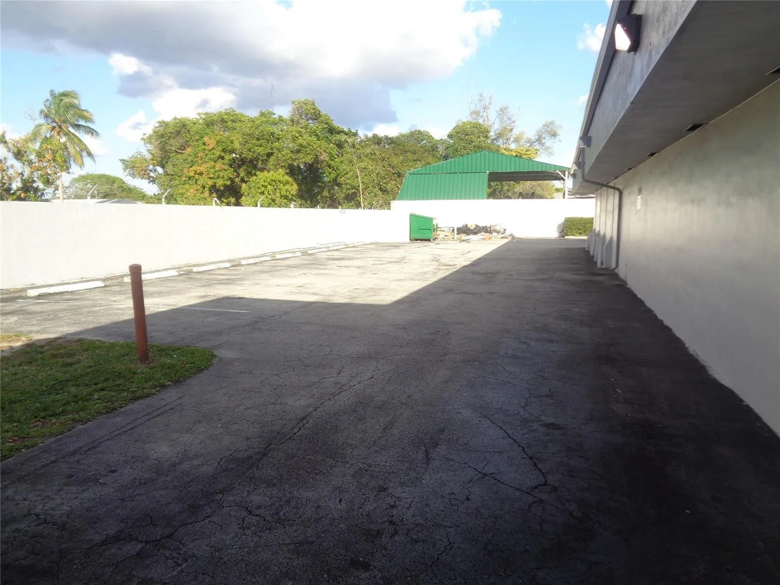 2323 NW 19th Street, Fort Lauderdale, FL 33311 photo 2