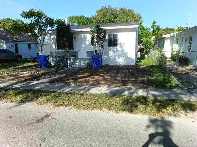 1123 N 17th Ct, Hollywood, FL 33020