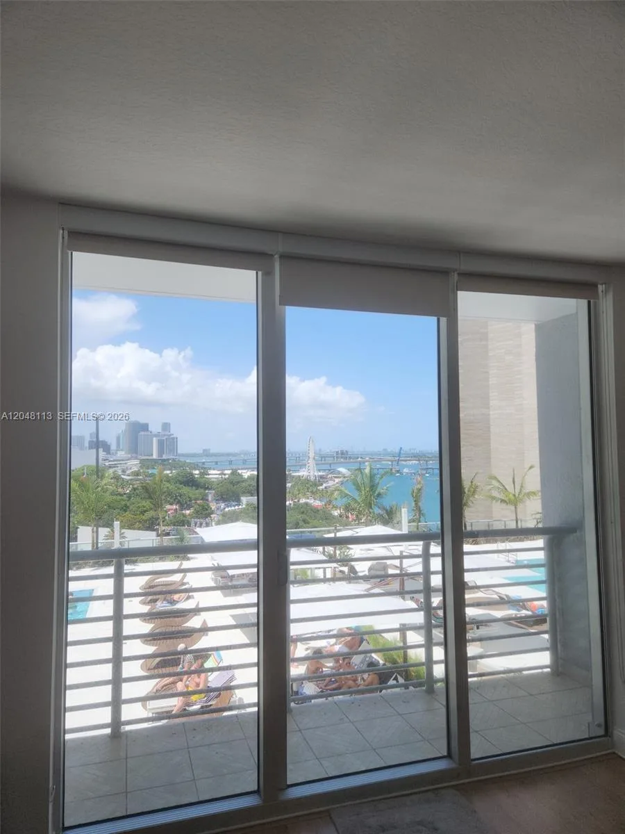 325 S Biscayne Blvd # 1420, Miami, FL 33131