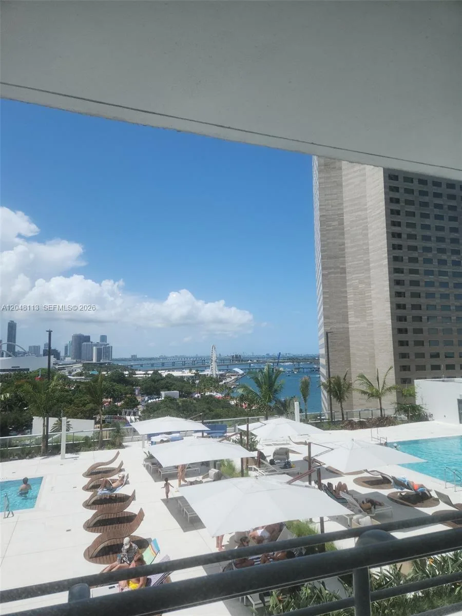 325 S Biscayne Blvd # 1420, Miami, FL 33131 photo 2