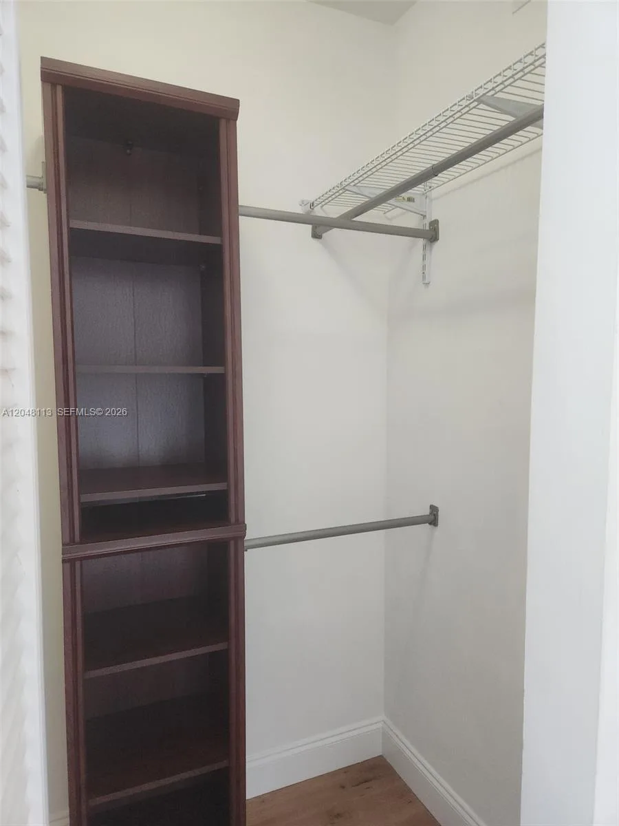 325 S Biscayne Blvd # 1420, Miami, FL 33131 photo 8