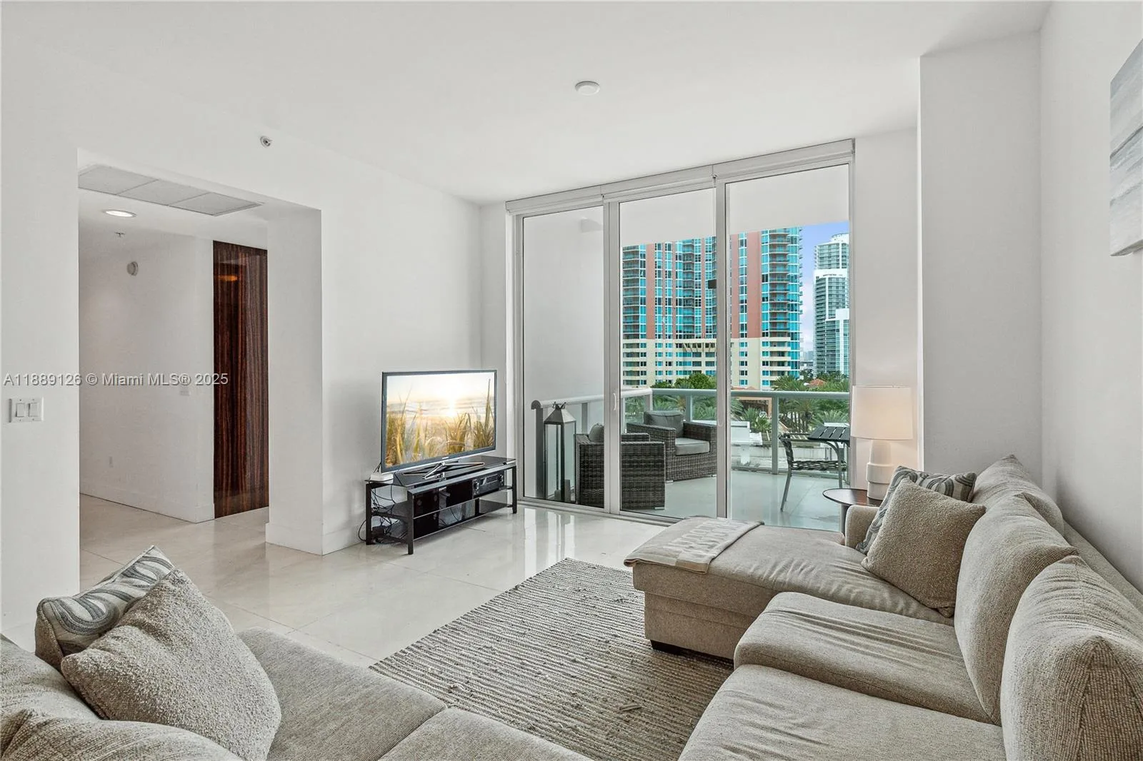 50 S Pointe Dr # 805, Miami Beach, FL 33139 photo 3