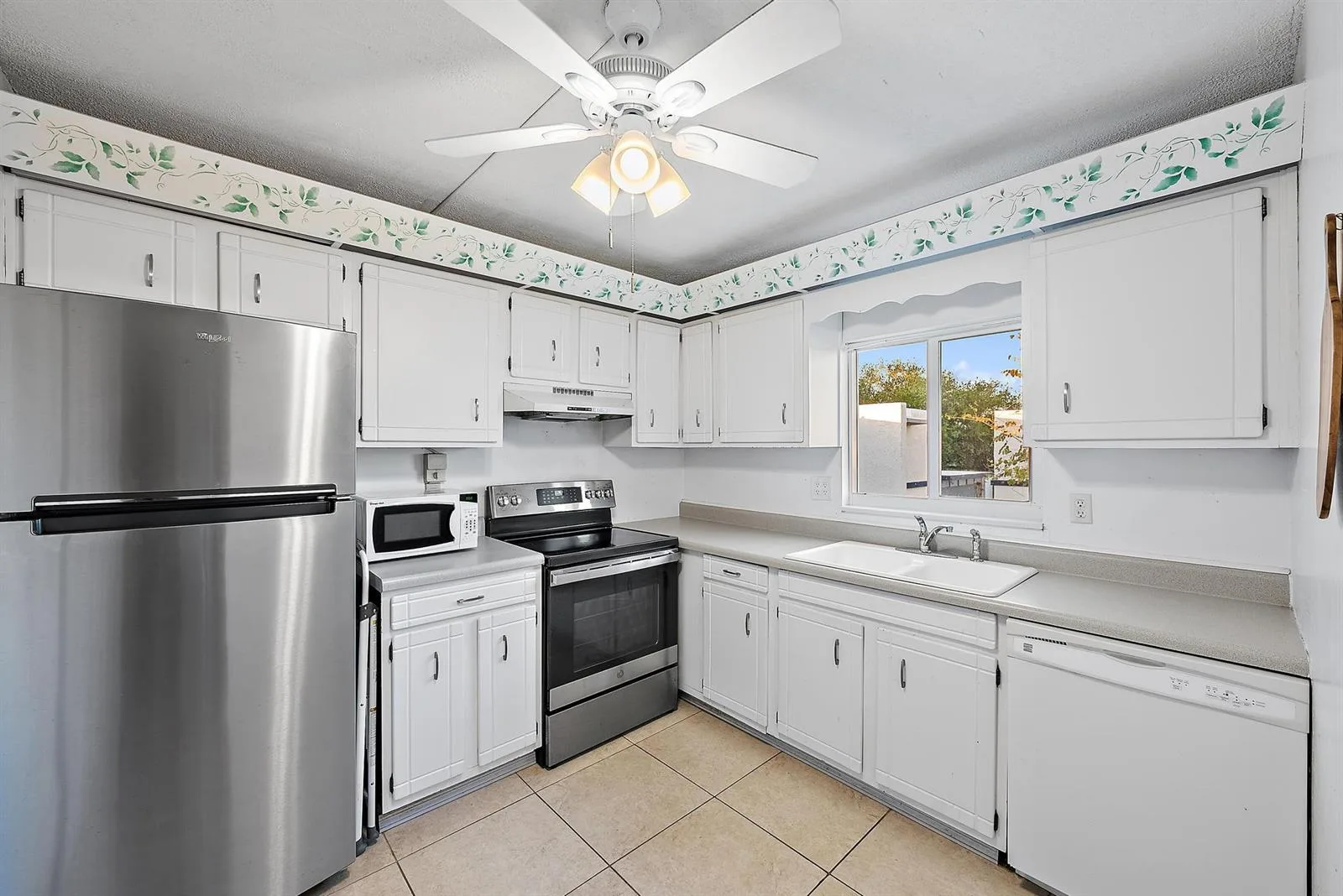 1561 NE 12th Terrace # C-14, Jensen Beach, FL 34957 photo 4