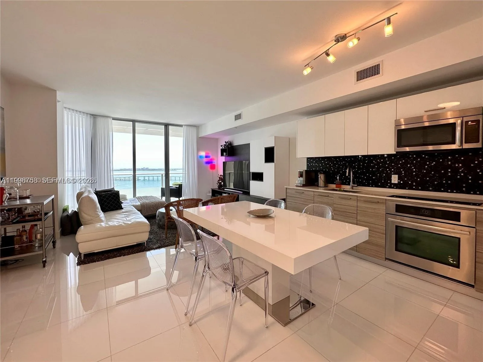 1300 Brickell Bay Dr # 3206, Miami, FL 33131 photo 7
