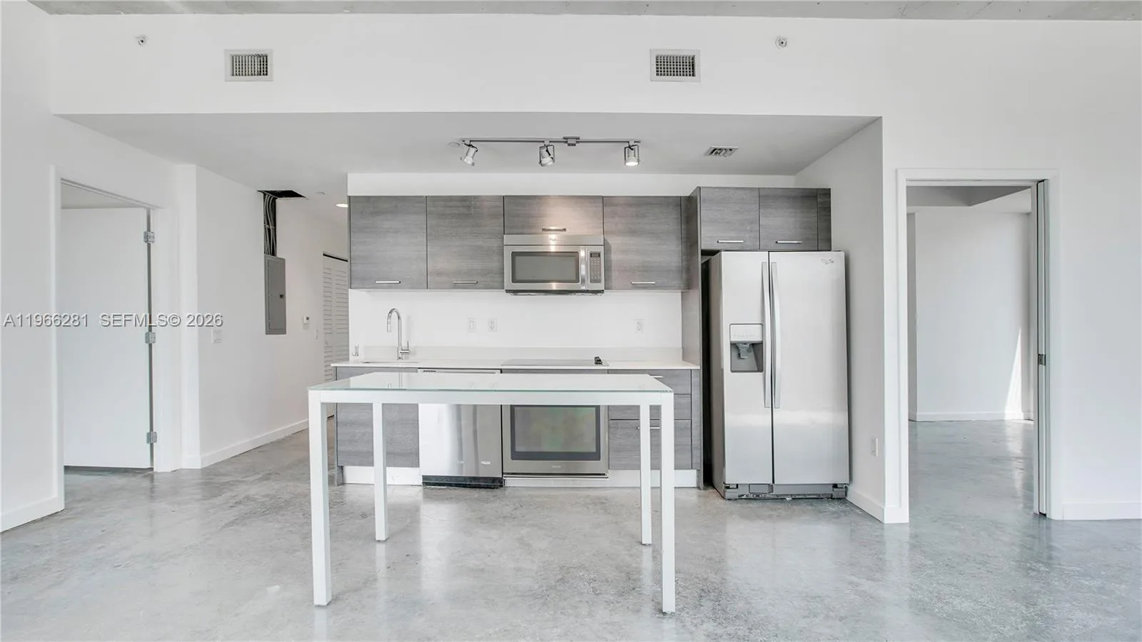 151 SE 1st St # 2101, Miami, FL 33131 photo 8