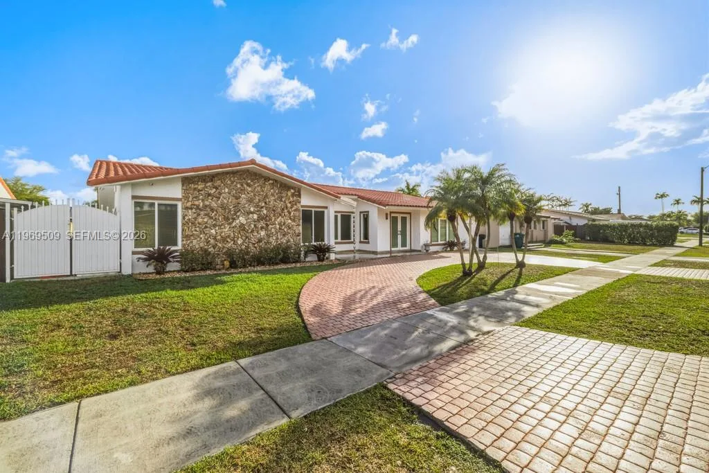 13170 SW 20th St, Miami, FL 33175 photo 12