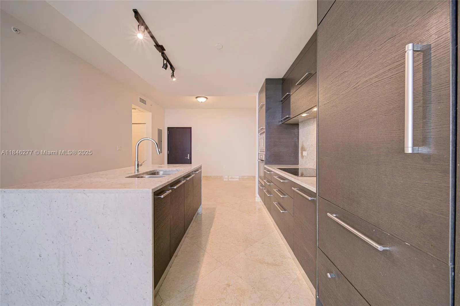 900 Biscayne Blvd # 5203, Miami, FL 33132 photo 10
