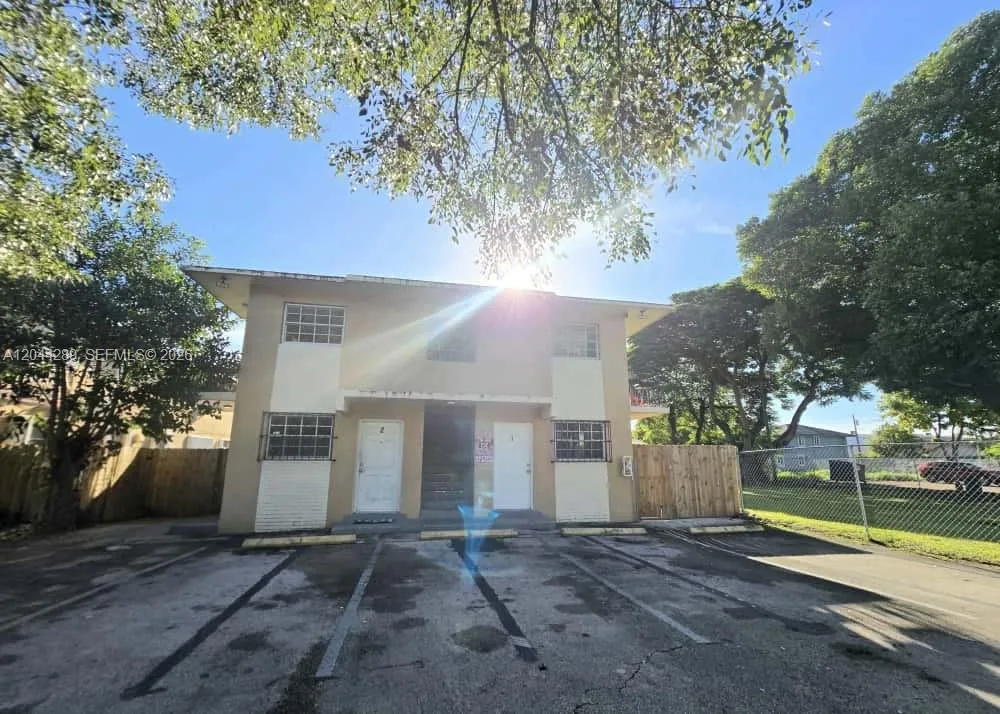 2835 NW 22nd Ave, Miami, FL 33142 photo 2