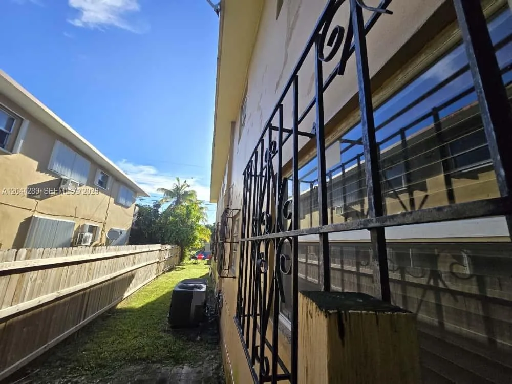 2835 NW 22nd Ave, Miami, FL 33142 photo 8