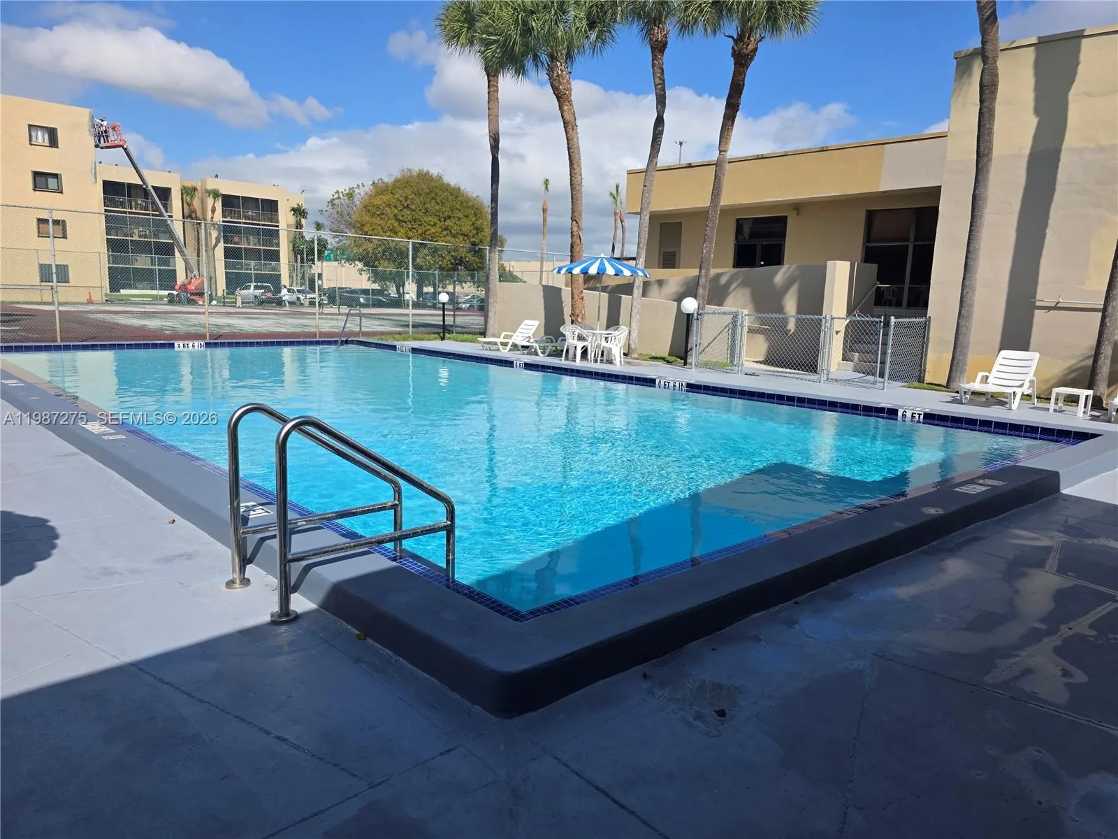 8615 NW 8th St # 319, Miami, FL 33126