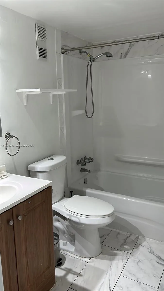 4675 W 18th Ct # 1011, Hialeah, FL 33012 photo 12