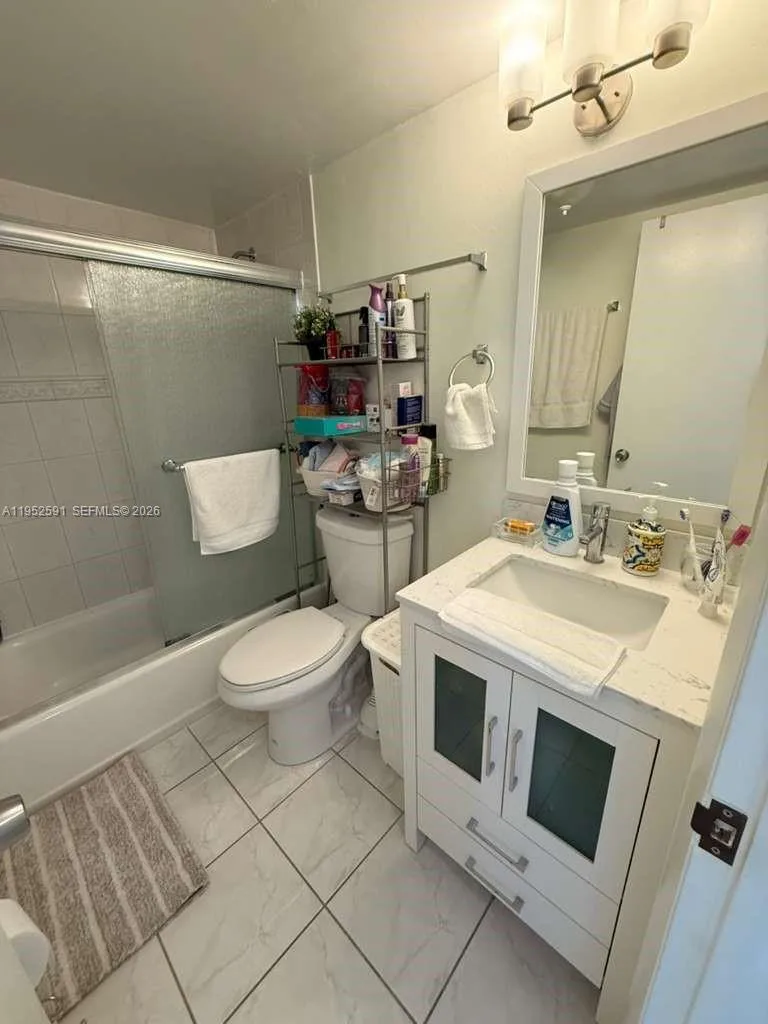 5501 NW 7th St # E207, Miami, FL 33126 photo 10