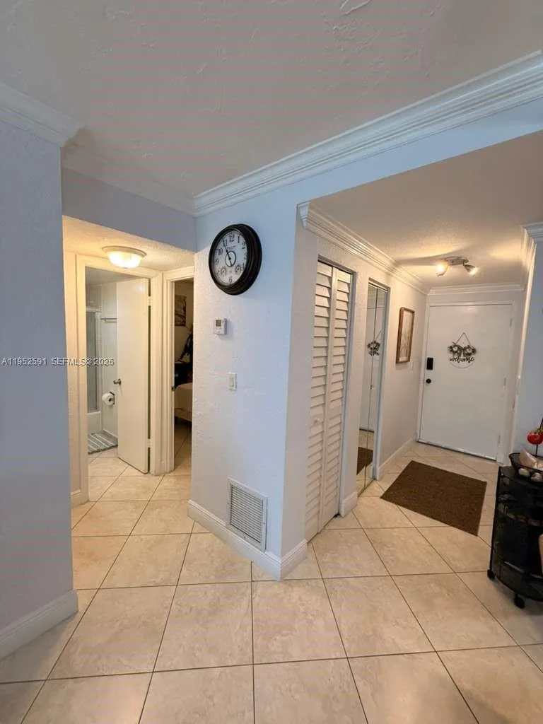 5501 NW 7th St # E207, Miami, FL 33126 photo 3