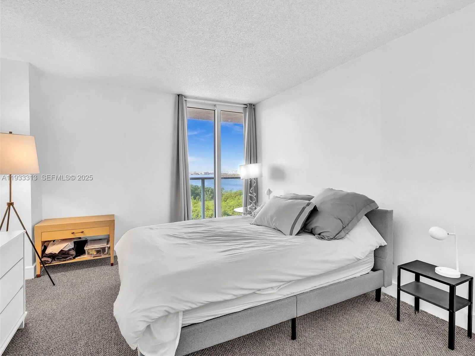 100 Bayview Dr # 1025, Sunny Isles Beach, FL 33160 photo 11
