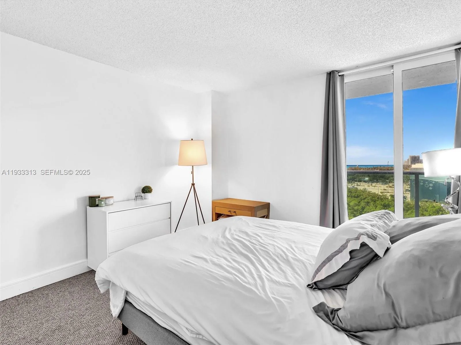 100 Bayview Dr # 1025, Sunny Isles Beach, FL 33160 photo 12