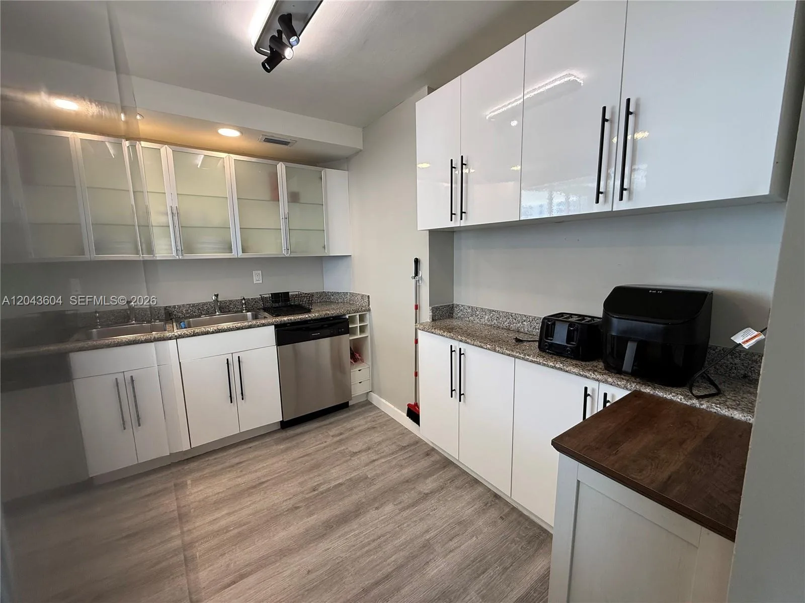 5838 Collins Ave # 15H, Miami Beach, FL 33140 photo 9