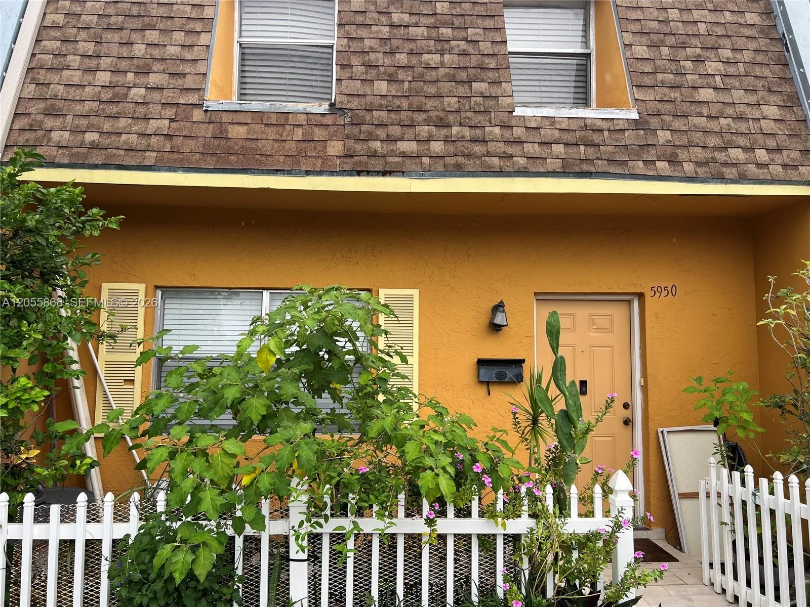 5950 NW 29th Pl # 109, Sunrise, FL 33313