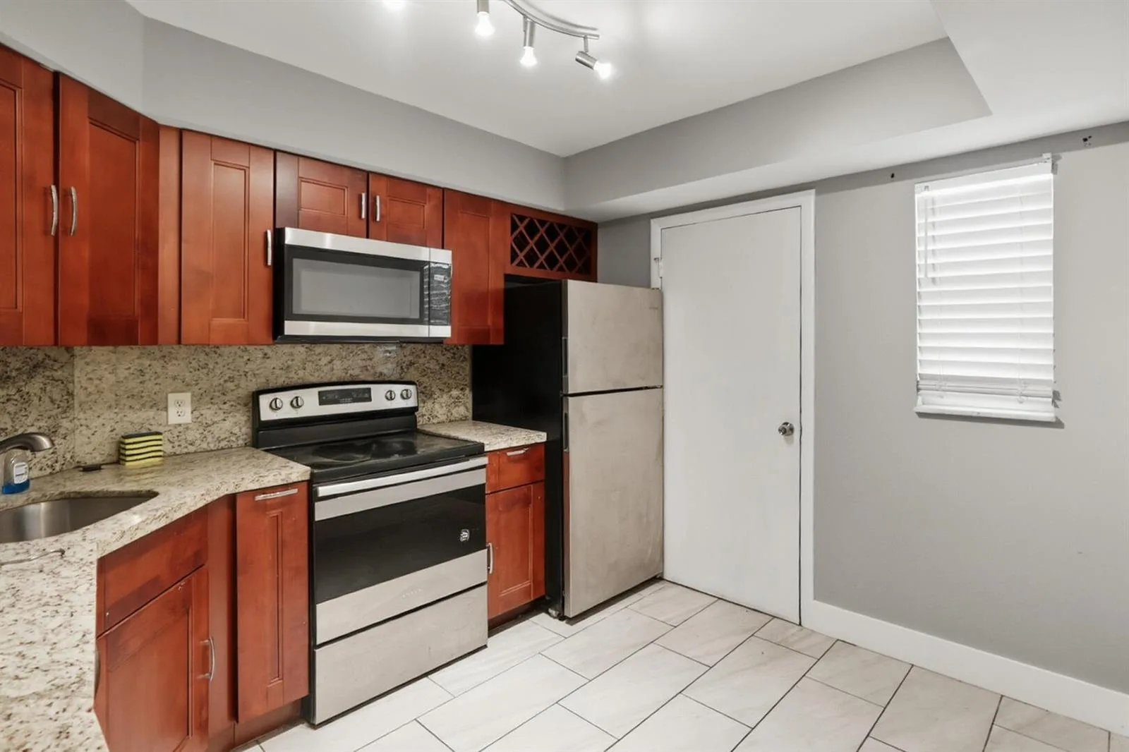 6301 N Falls Circle Drive # 111, Lauderhill, FL 33319 photo 6