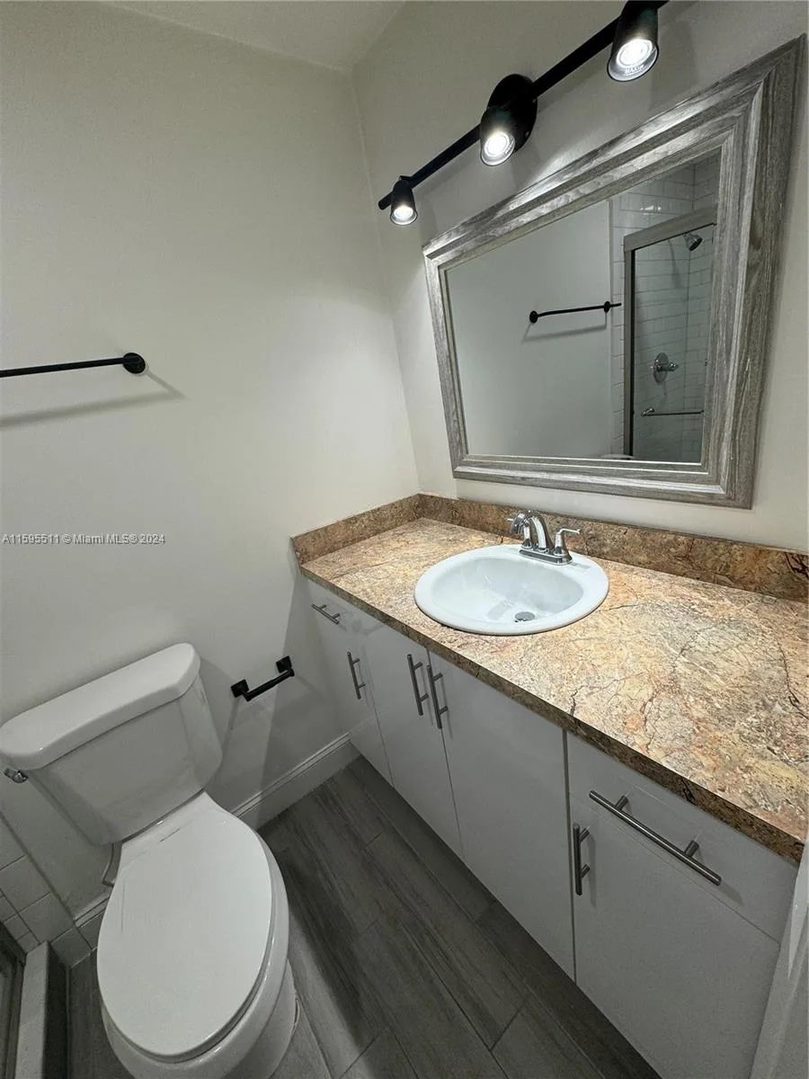 2050 SW 122nd Ave # 22, Miami, FL 33175 photo 4