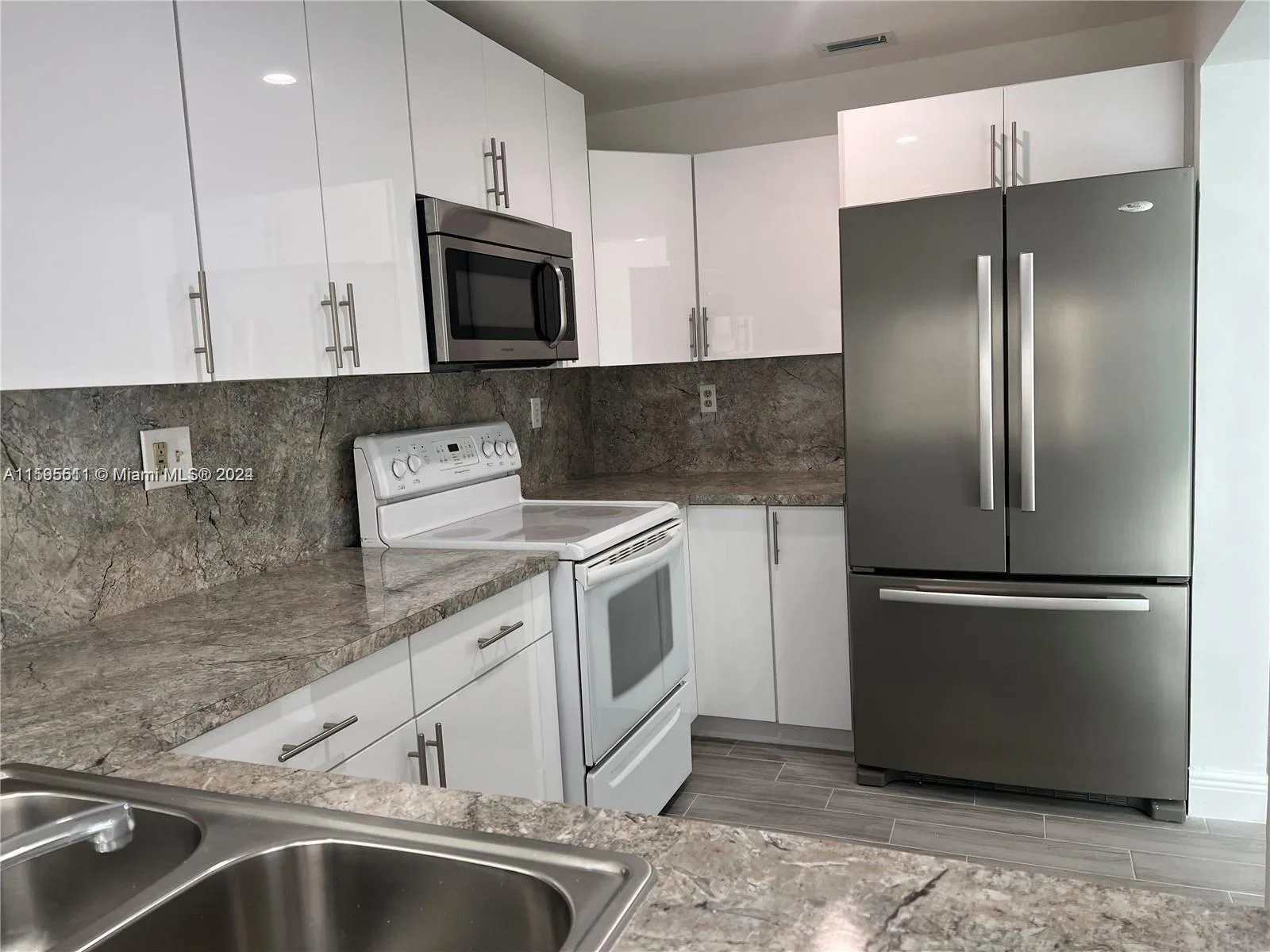 2050 SW 122nd Ave # 22, Miami, FL 33175 photo 9