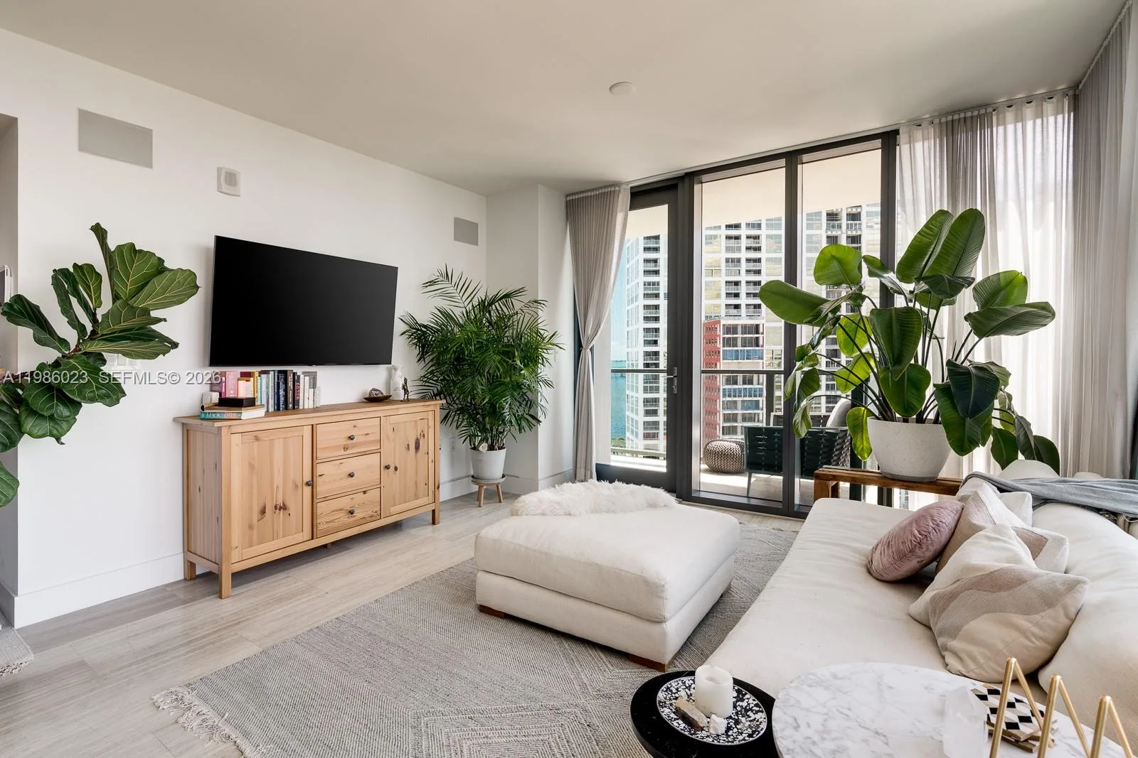 1451 Brickell Ave # 1404, Miami, FL 33131 photo 5