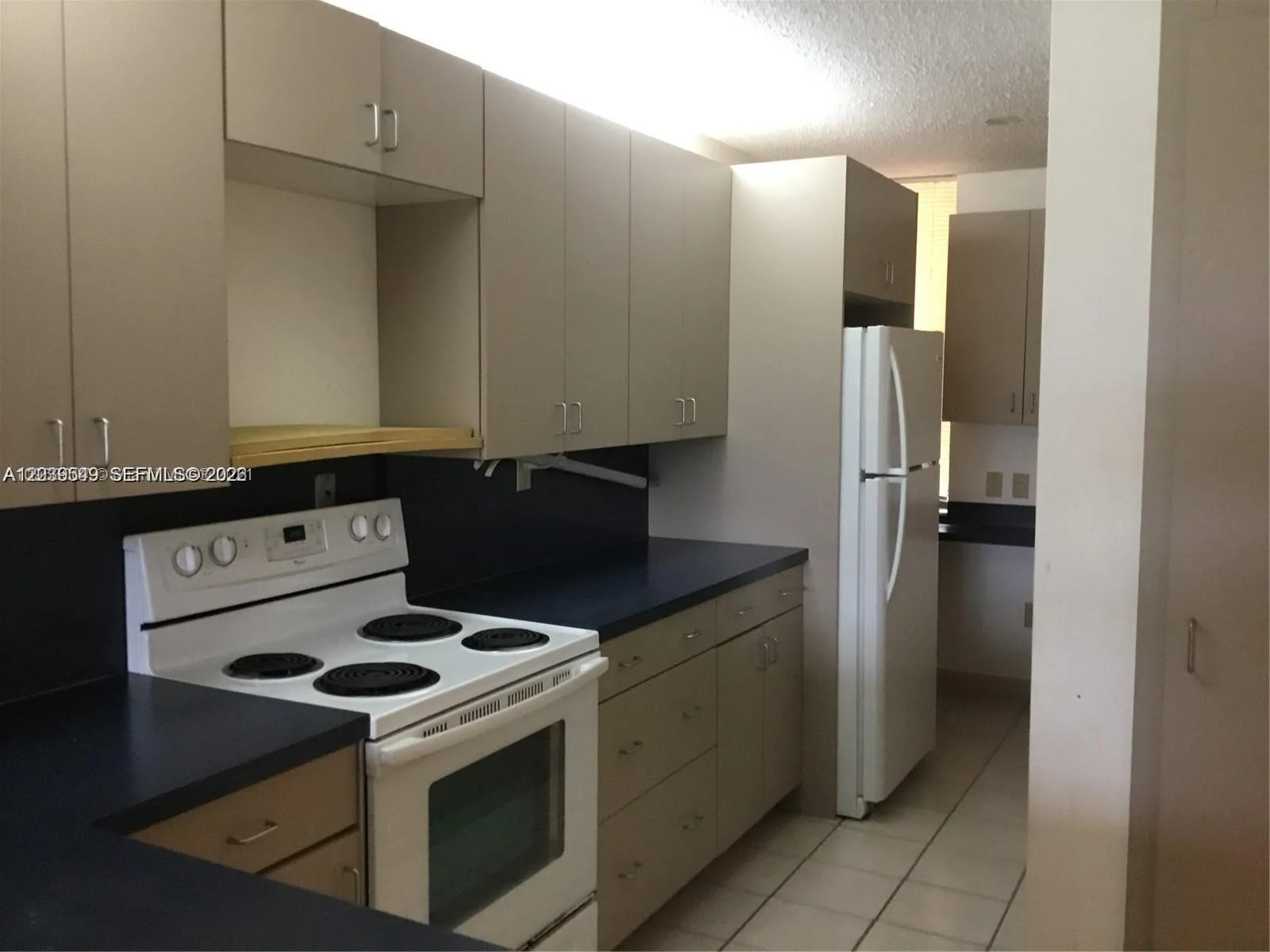 6800 Cypress Rd # 411, Plantation, FL 33317 photo 2