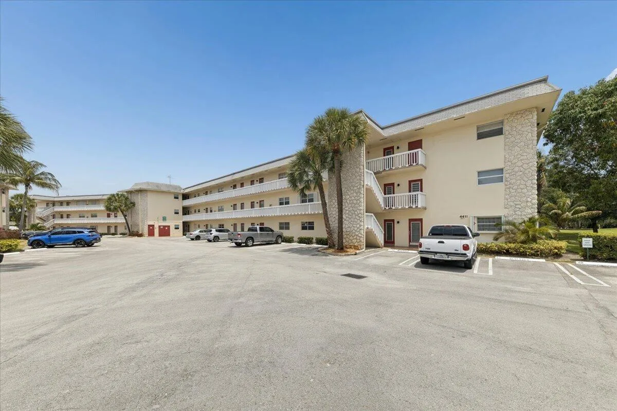 4411 NW 16th Street # Apt 206, Lauderhill, FL 33313
