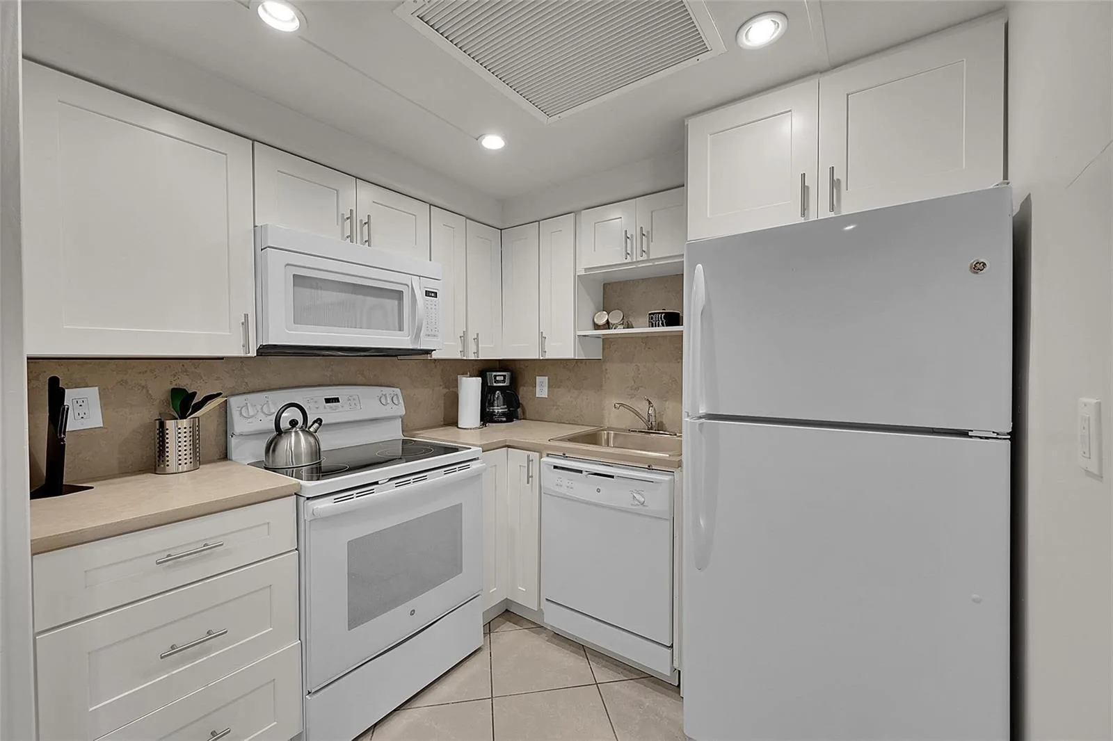602 NE 27th Street # #1-2, Fort Lauderdale, FL 33334 photo 10