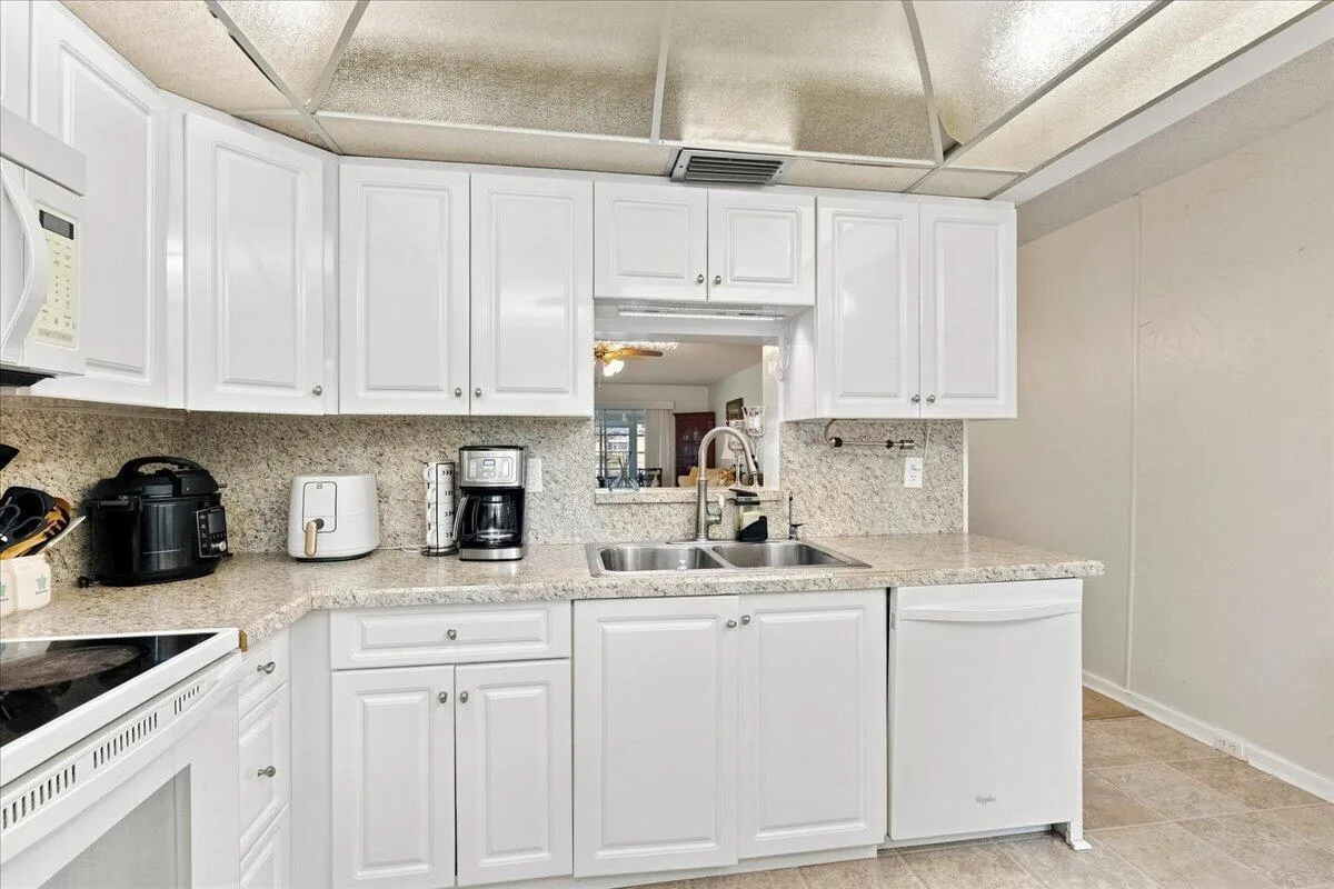 2304 LUCAYA Lane # C1, Coconut Creek, FL 33066 photo 7