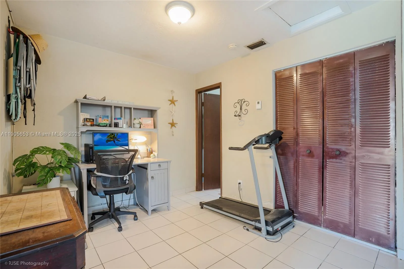 1734 N 16th Ct, Hollywood, FL 33020 photo 9
