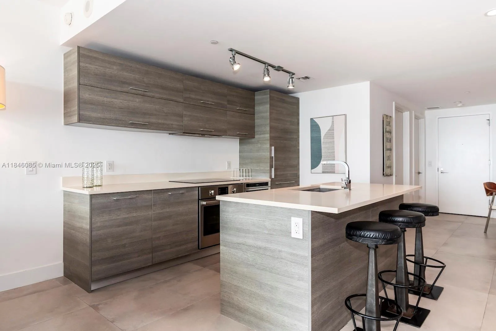 650 NE 32nd St # 4206, Miami, FL 33137 photo 8