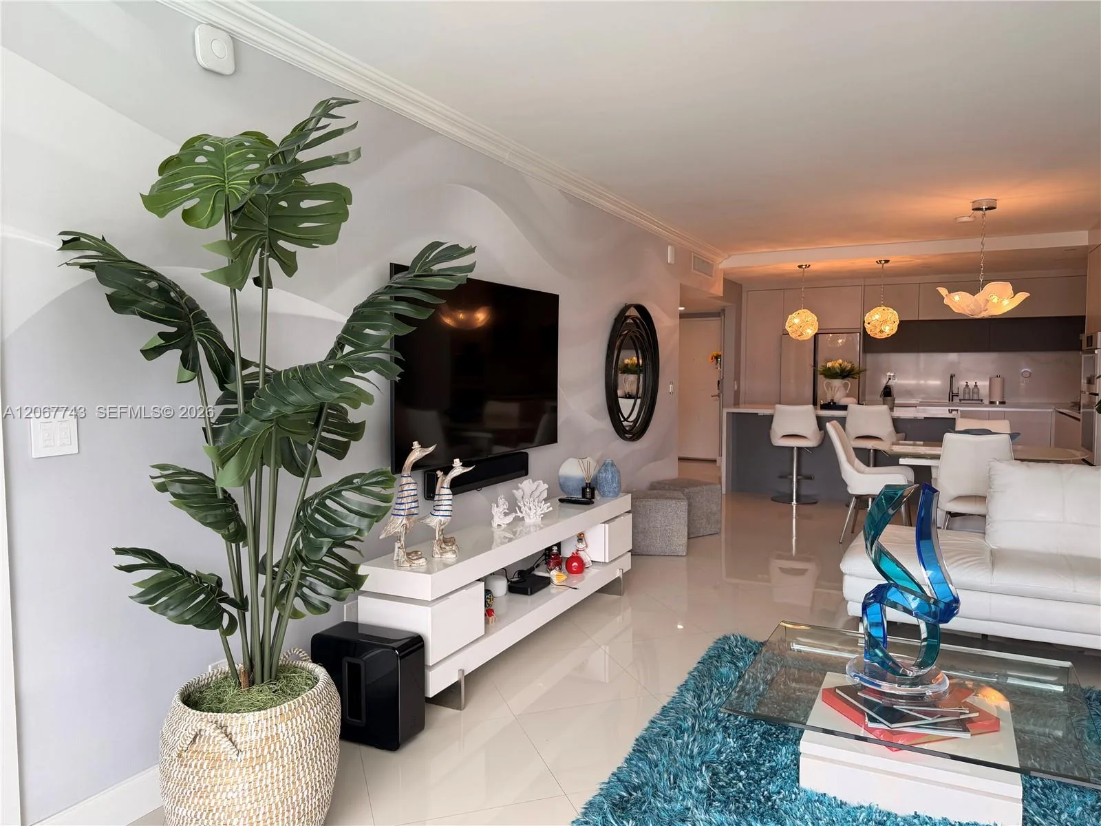 19390 Collins Ave # 509, Sunny Isles Beach, FL 33160 photo 2