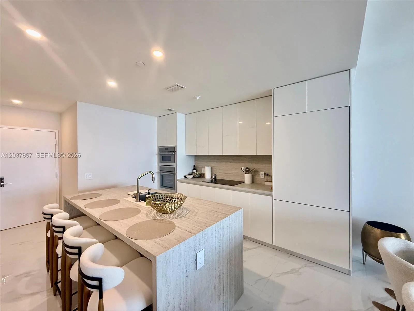700 NE 24th St # 1002, Miami, FL 33137