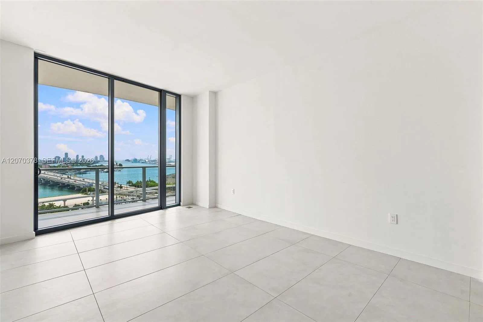 1400 Biscayne Boulevard # 1605, Miami, FL 33132 photo 3