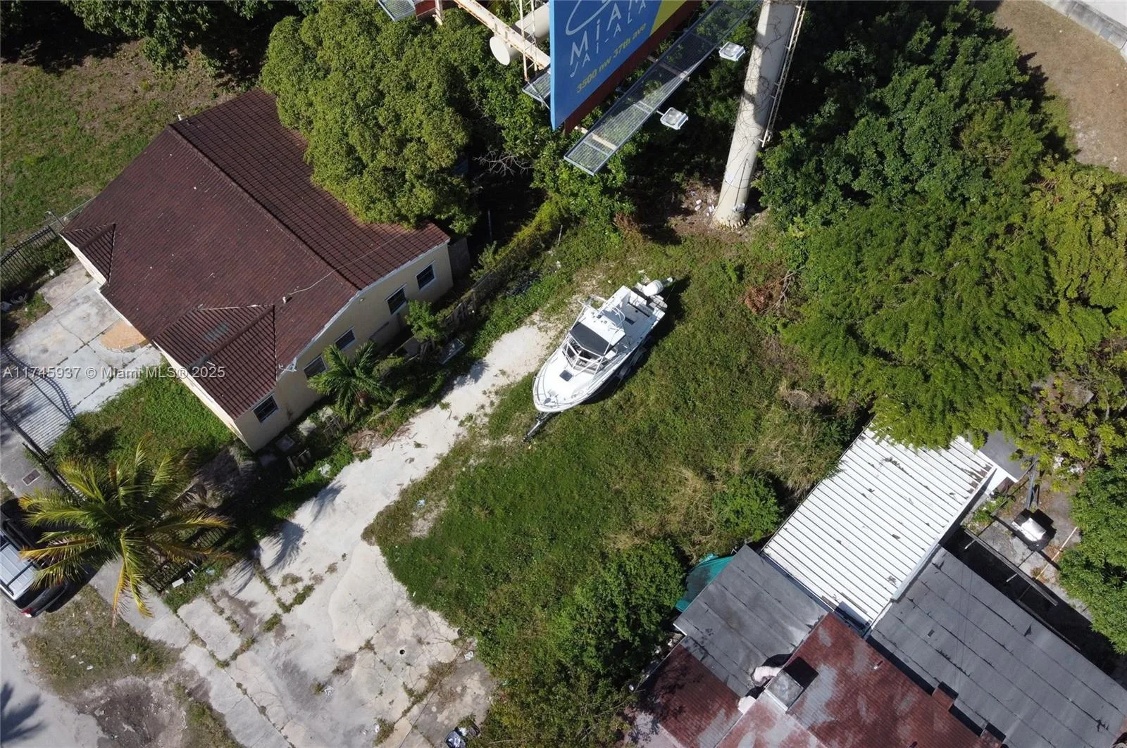 321 NW 37th St, Miami, FL 33127 photo 3
