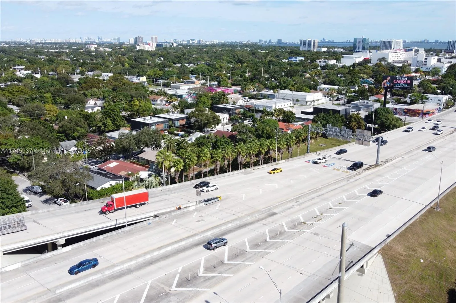 321 NW 37th St, Miami, FL 33127 photo 9