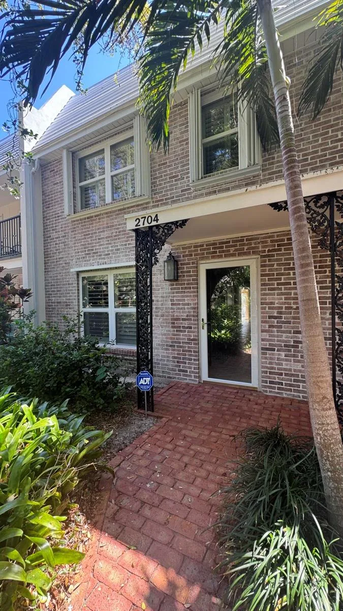2704 Cardinal Drive, Vero Beach, FL 32963