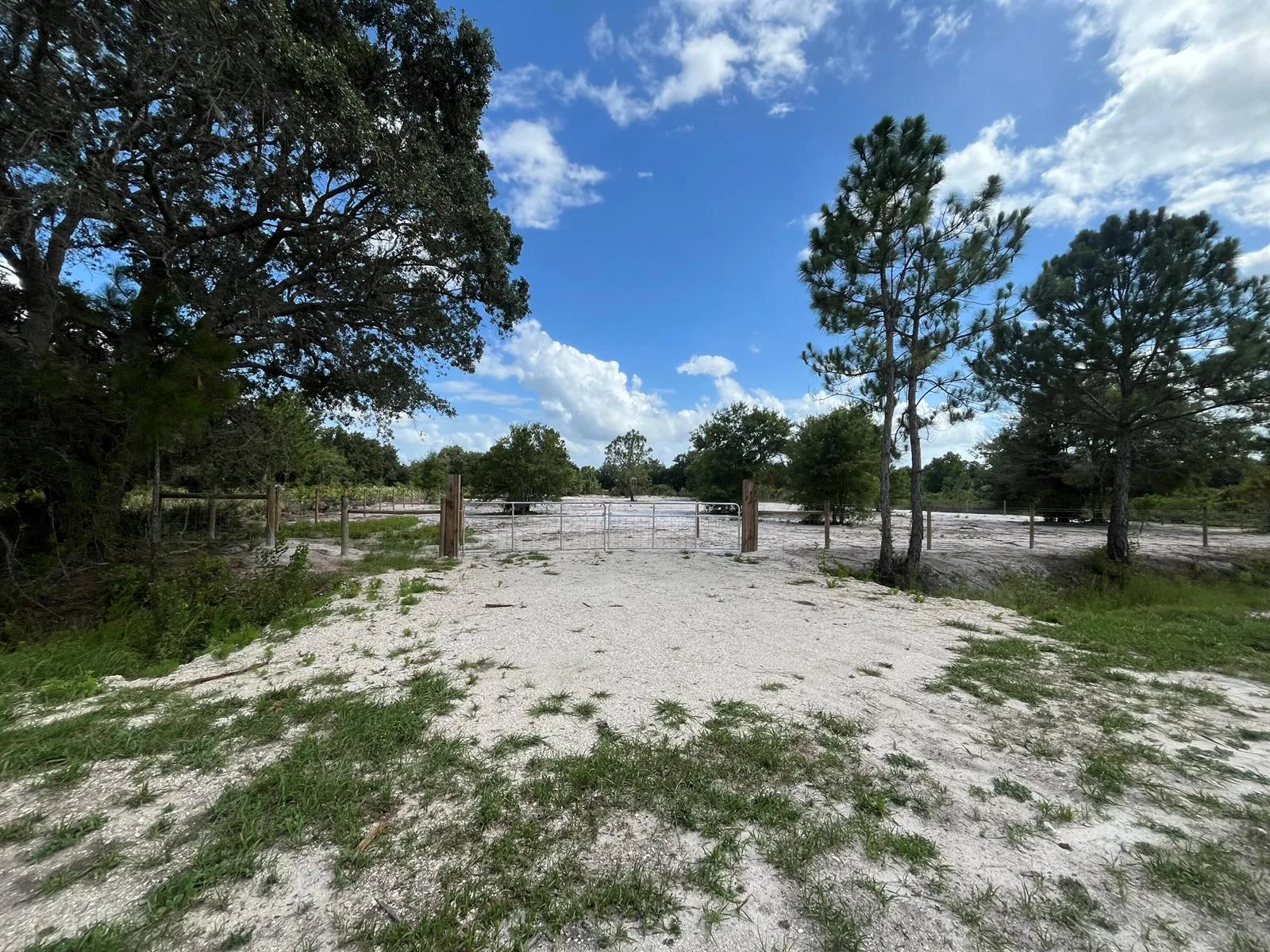 16916 NW 262nd Street, Okeechobee, FL 34972
