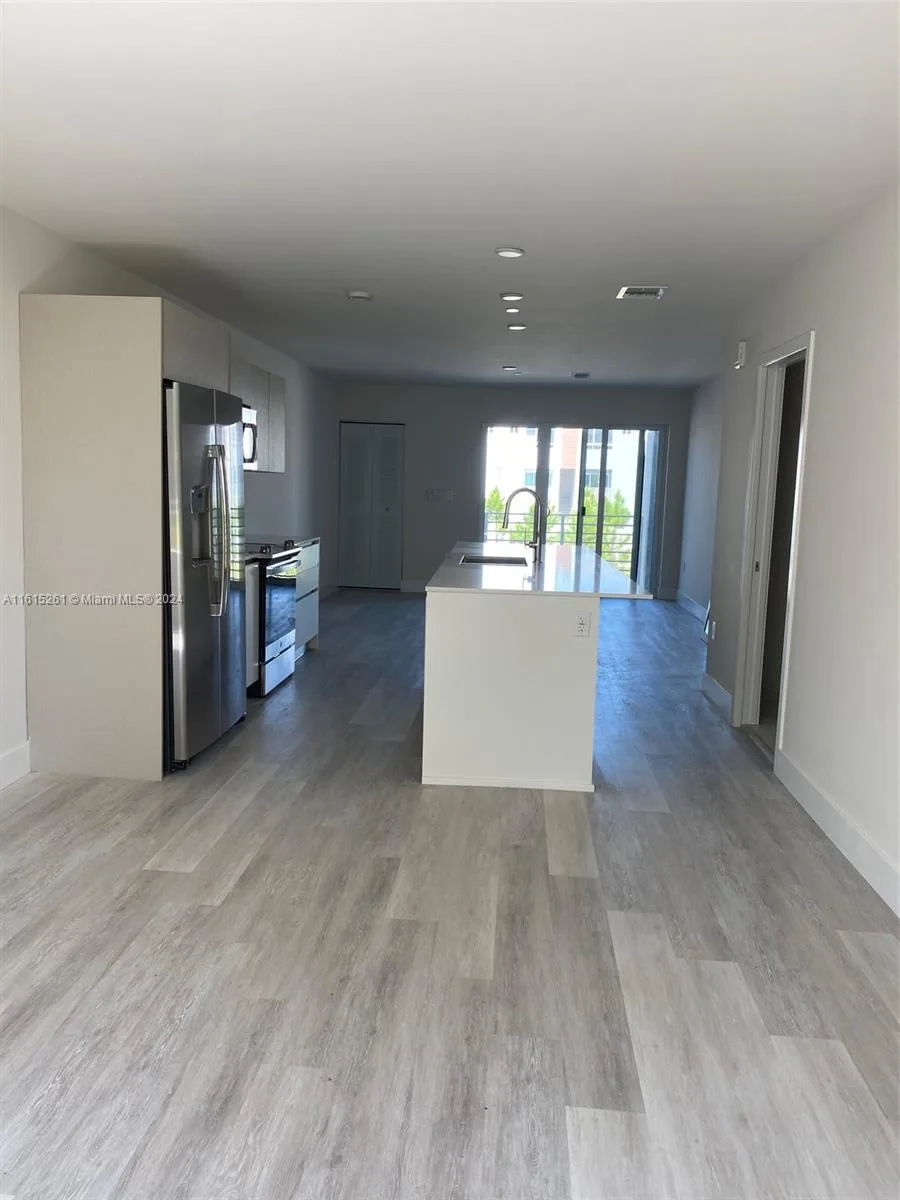 2505 NE 193rd St # 4207, Miami, FL 33180 photo 10