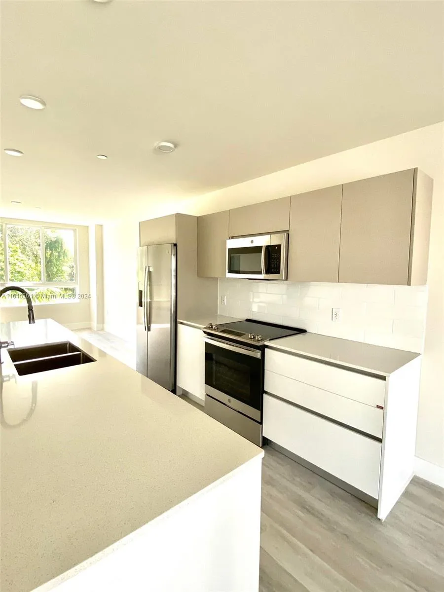 2505 NE 193rd St # 4207, Miami, FL 33180 photo 7