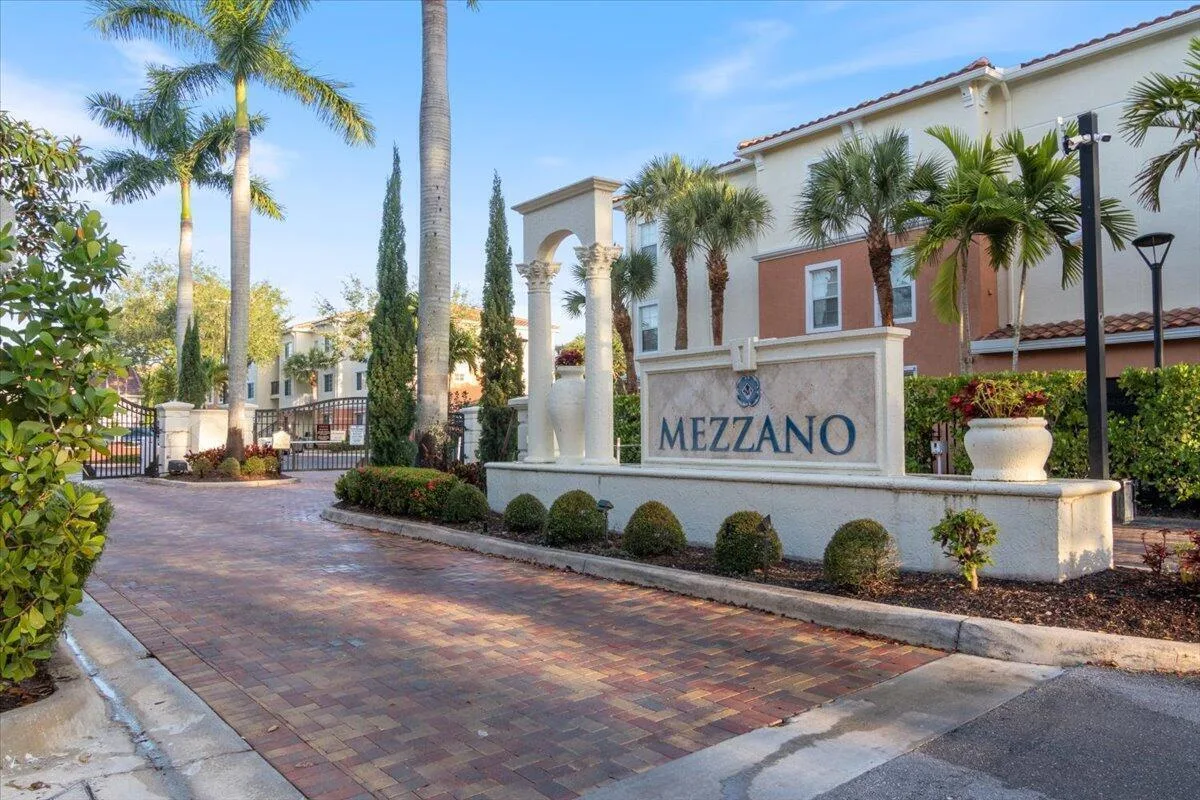 9849 Baywinds Drive # 8304, West Palm Beach, FL 33411