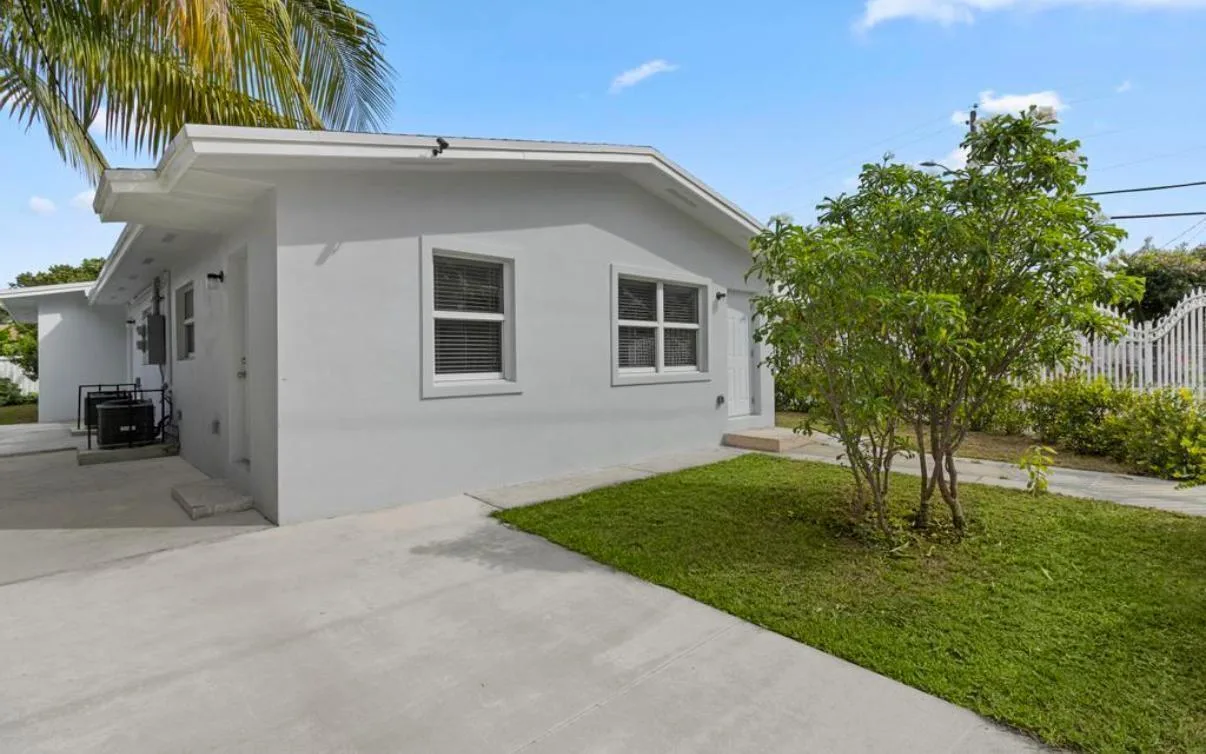 1101 NW 26TH Street, Miami, FL 33127