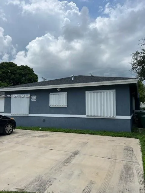 2249 NW 66th St # 2249, Miami, FL 33147 — zdjęcie 4