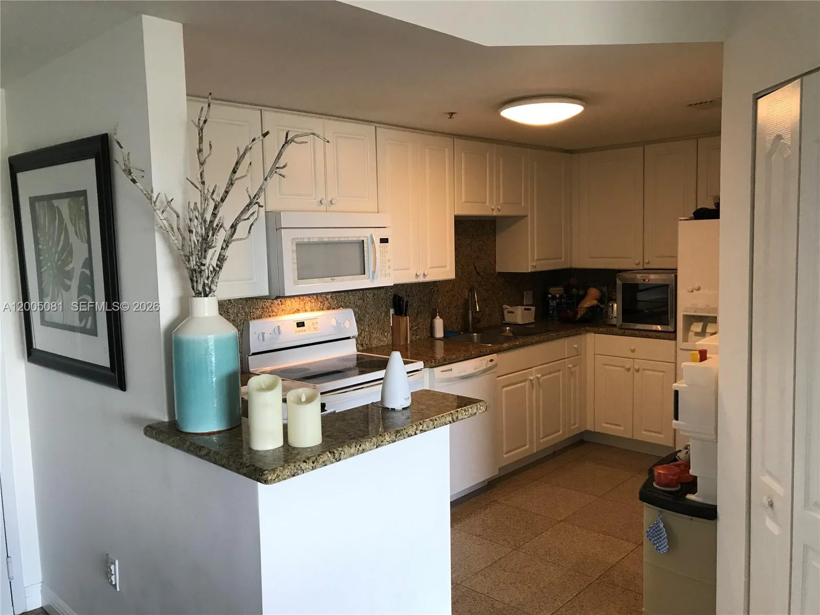 1627 SW 37th ave # 405, Miami, FL 33146 photo 4